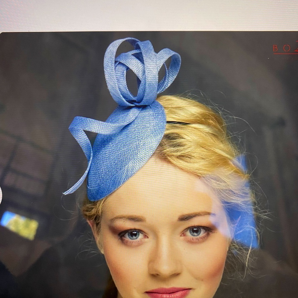 Fascinator hat
